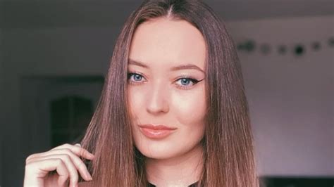 maru rosecka vek|“Operace trvala jen 10 minut,” pochvaluje si influencerka Maru。